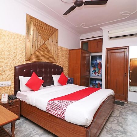 Oyo 29304 Hotel Pooja Yamunānagar Esterno foto
