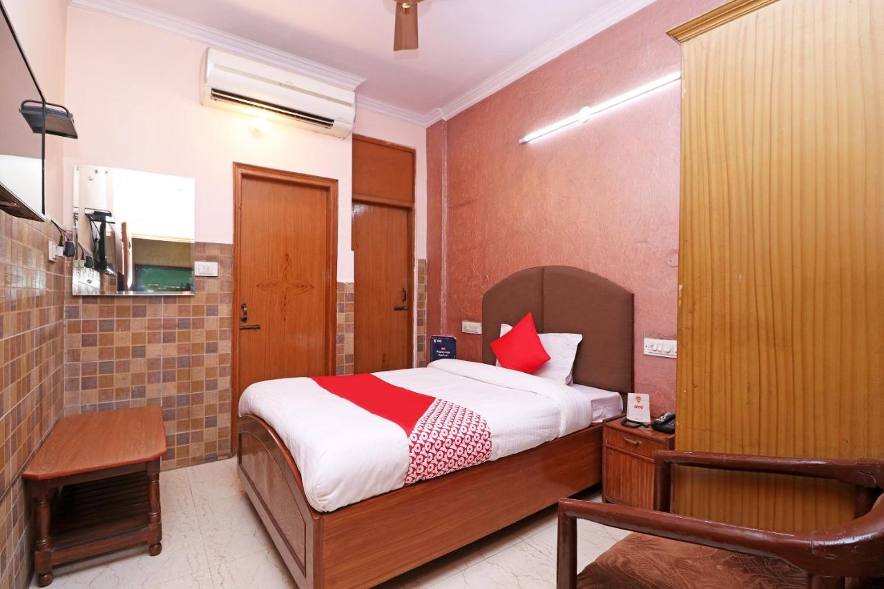 Oyo 29304 Hotel Pooja Yamunānagar Esterno foto