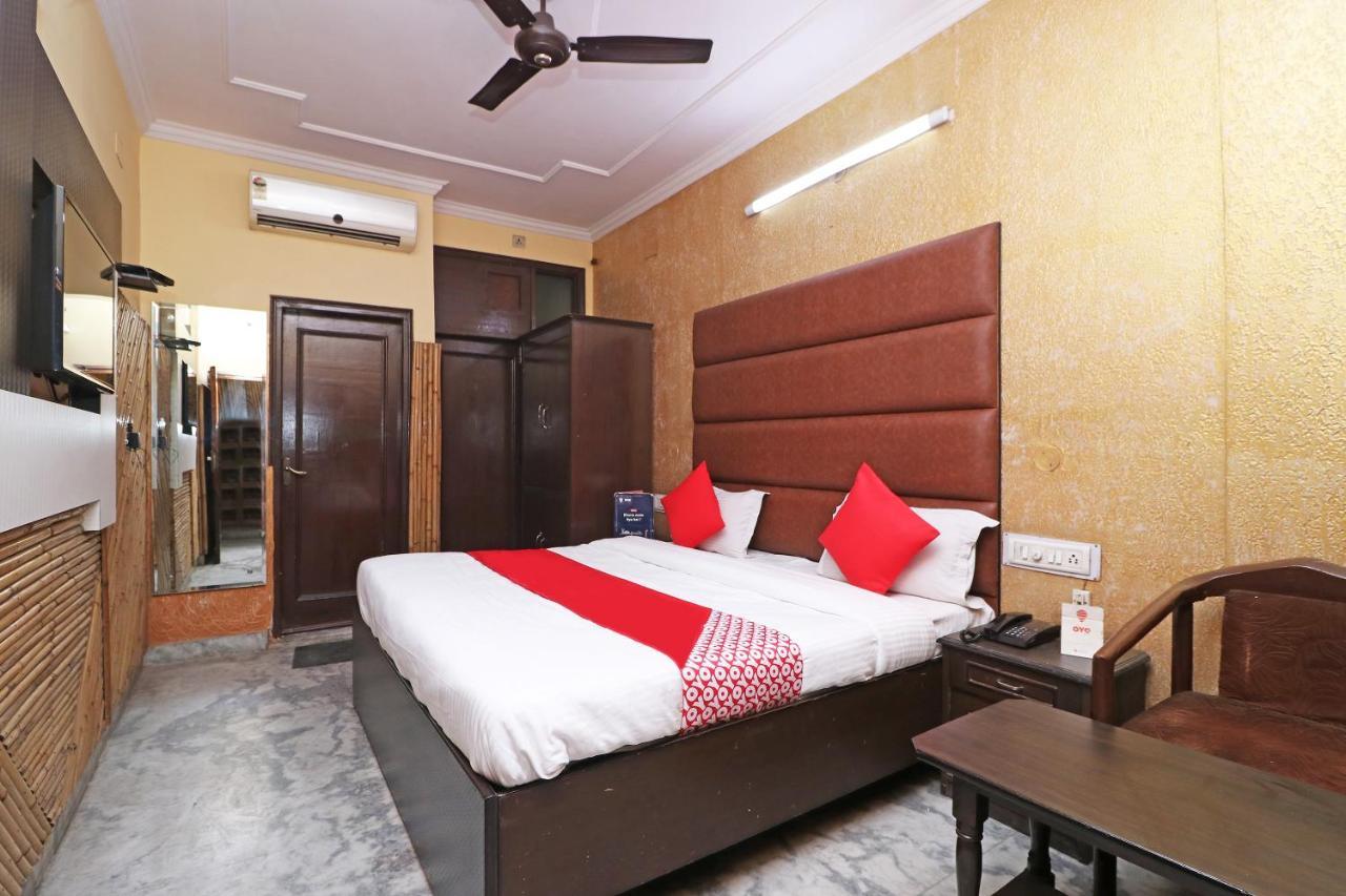 Oyo 29304 Hotel Pooja Yamunānagar Esterno foto
