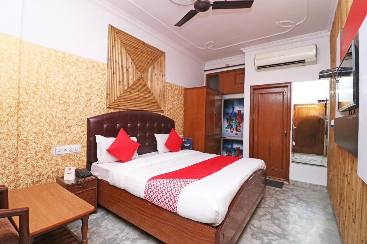 Oyo 29304 Hotel Pooja Yamunānagar Esterno foto