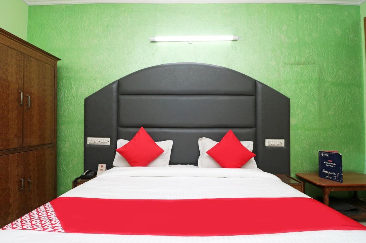 Oyo 29304 Hotel Pooja Yamunānagar Esterno foto